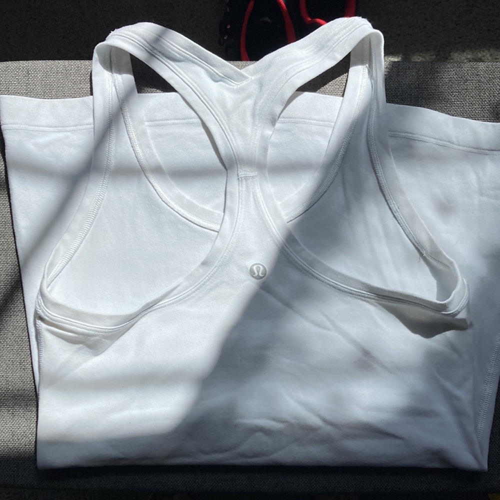 Lululemon tank size 6 white